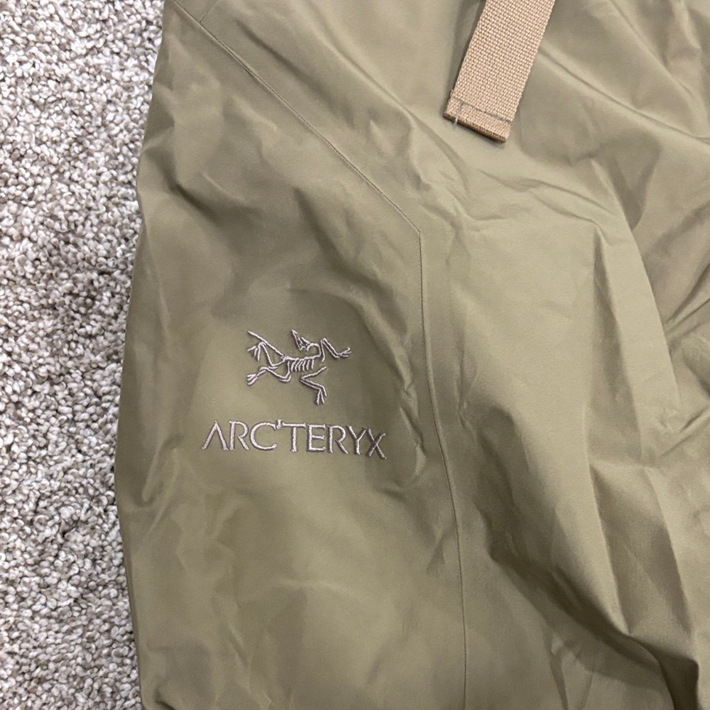 Arc'teryx Alpha LT Pant LEAF GORE-TEX Khaki Pants - Picture 5 of 11